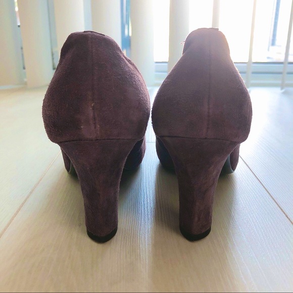 EUC Purple Suede Pumps with Bow - Picture 6 of 6